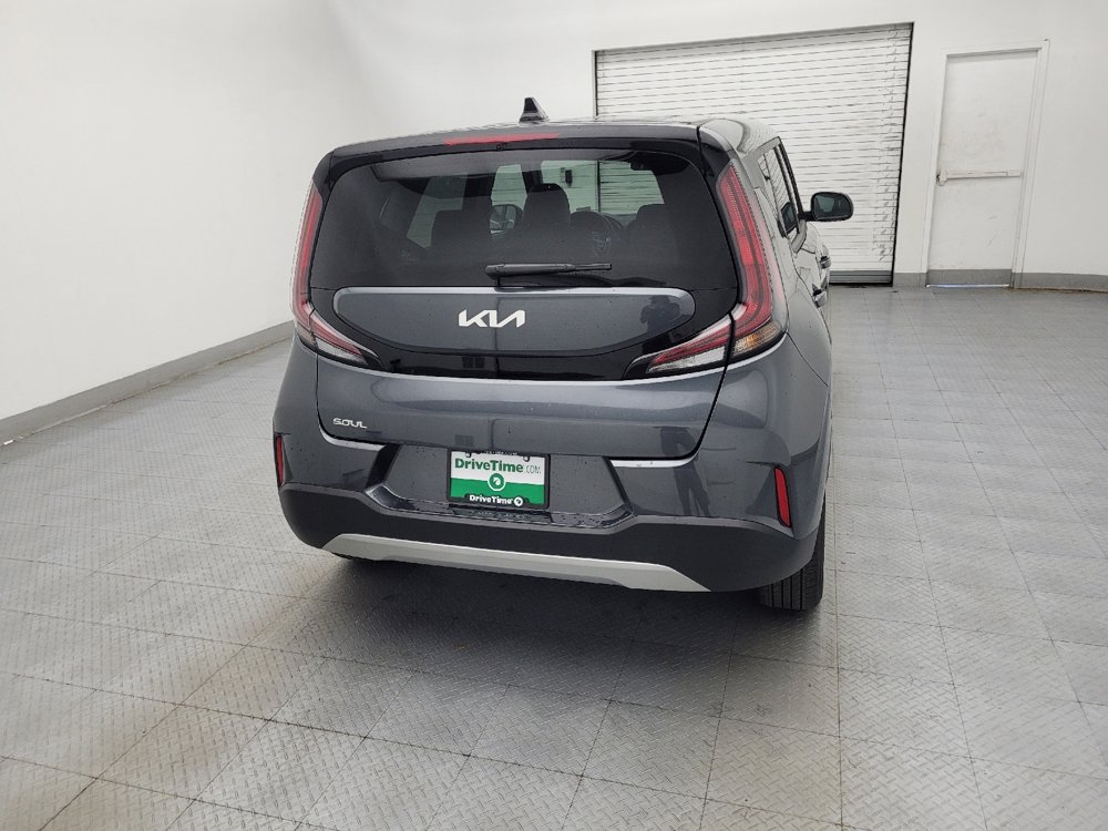 Used 2025 Kia Soul LX image 7