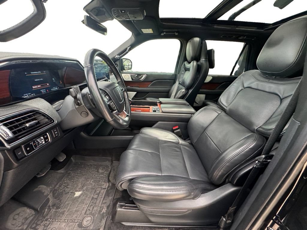 Used 2023 Lincoln Navigator Reserve AWD/4WD image 10