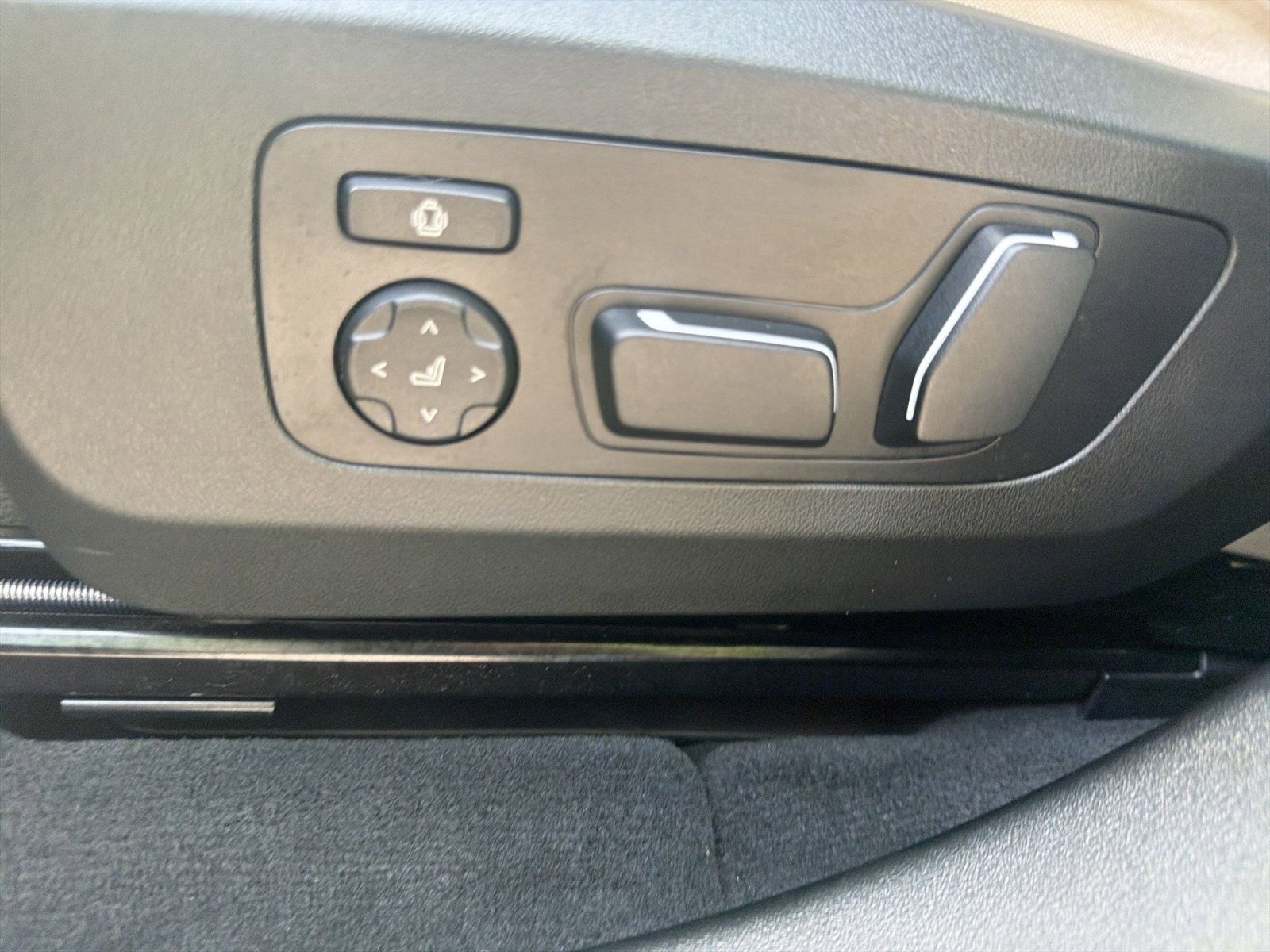 Used 2025 BMW X3 xDrive30i w/ Convenience Package AWD/4WD image 22