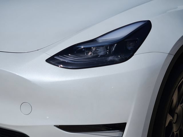 Used 2025 Tesla Model Y Long Range RWD image 15