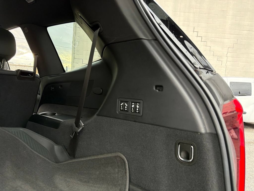 Used 2022 Cadillac XT6 Premium Luxury w/ Technology Package AWD/4WD image 15