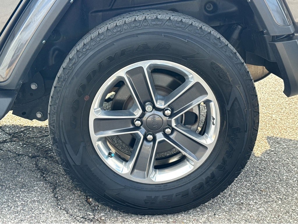 Used 2021 Jeep Wrangler Unlimited Sahara image 7
