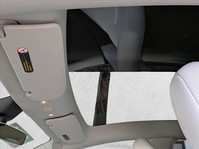 Used 2024 Tesla Model Y Long Range AWD/4WD image 17