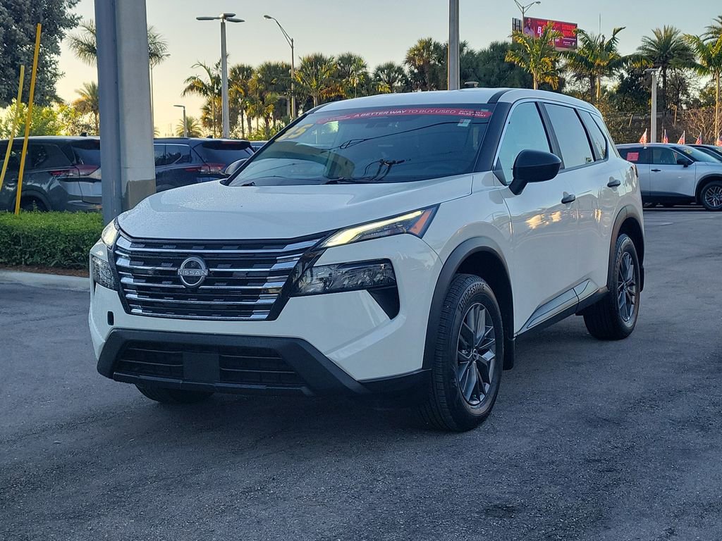 Certified 2025 Nissan Rogue S image 3