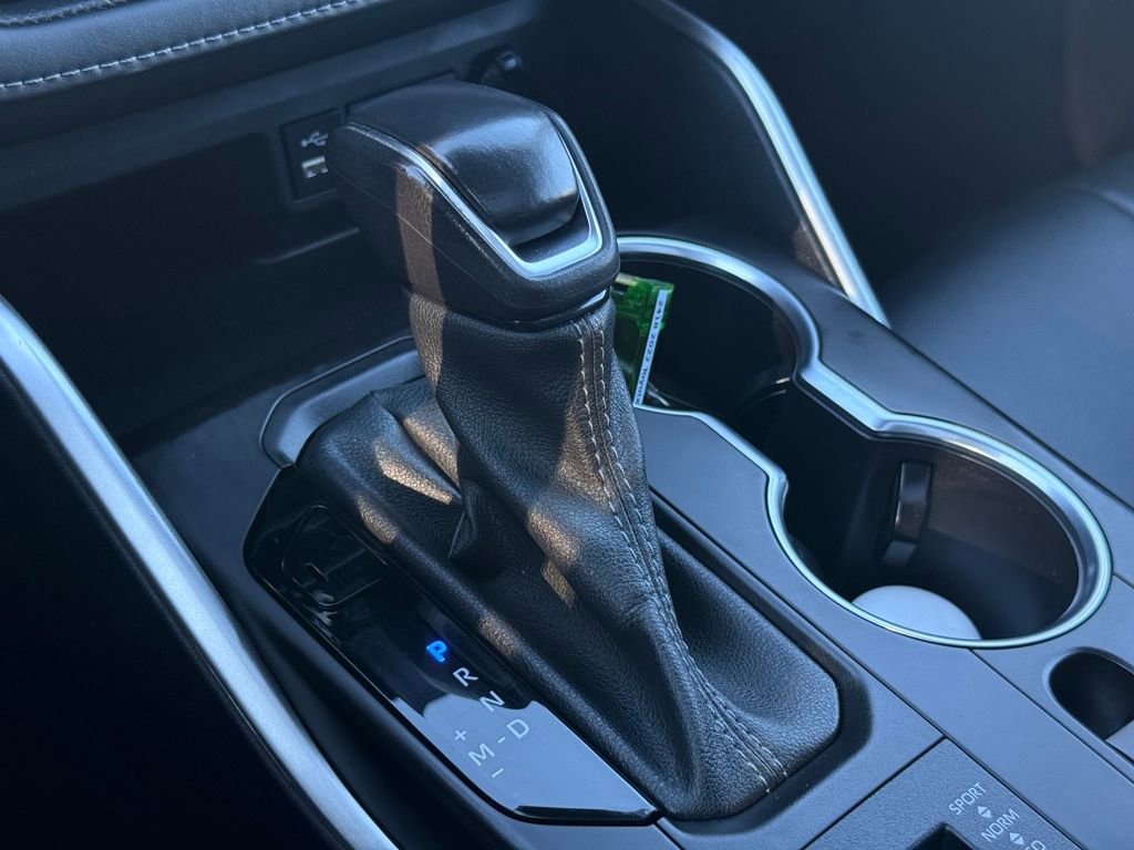 Used 2022 Toyota Highlander XLE image 32