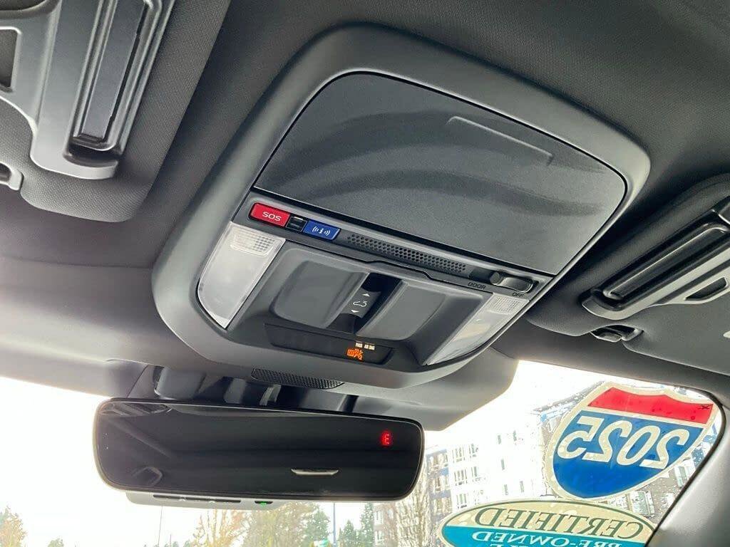 Certified 2025 Subaru Forester Limited image 17