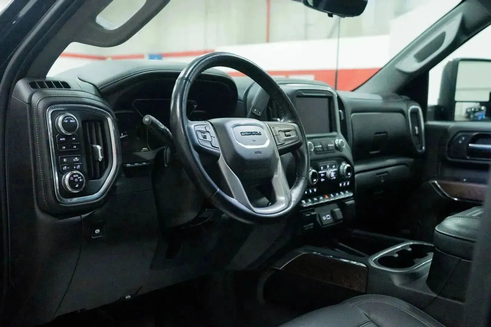 Used 2022 GMC Sierra 2500 Denali w/ Denali Ultimate Package image 22