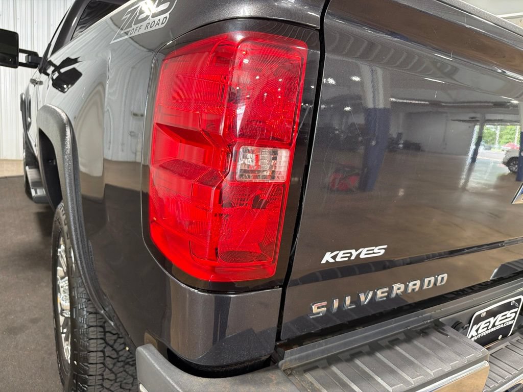 Used 2015 Chevrolet Silverado 3500 LT w/ LT Convenience Package AWD/4WD image 15