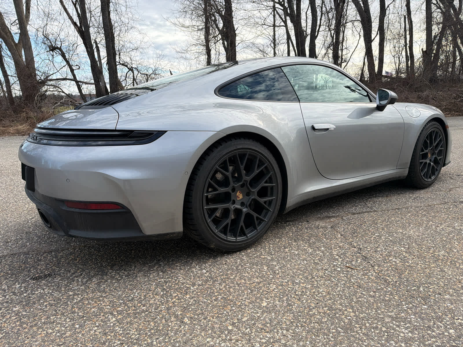 Certified 2025 Porsche 911 Carrera RWD image 9