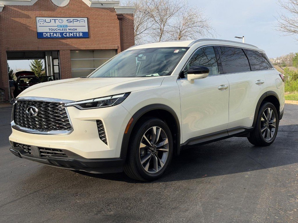 Used 2024 INFINITI QX60 Luxe w/ Vision Package image 9