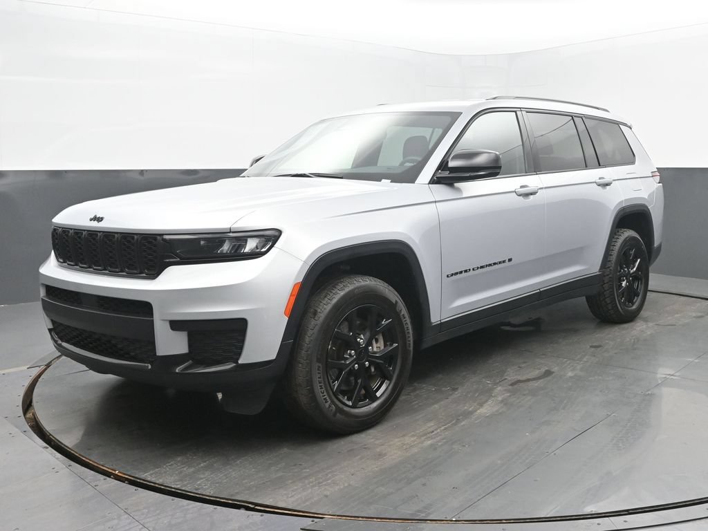 Used 2024 Jeep Grand Cherokee L Laredo AWD/4WD image 1