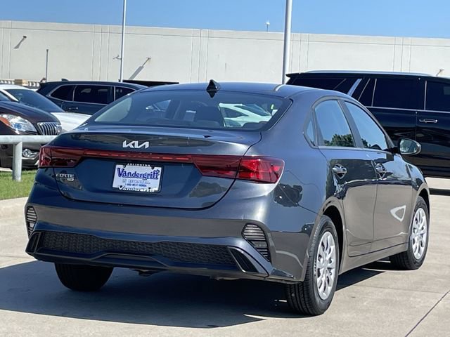 Used 2024 Kia Forte LX FWD image 4