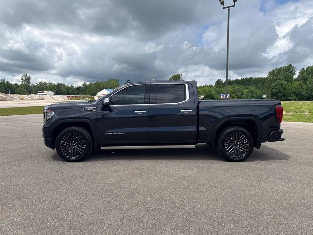 Used 2022 GMC Sierra 1500 Denali Ultimate AWD/4WD image 3