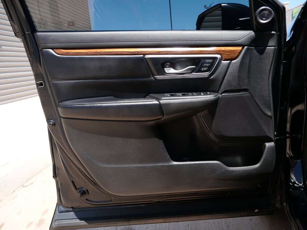 Used 2018 Honda CR-V Touring image 20