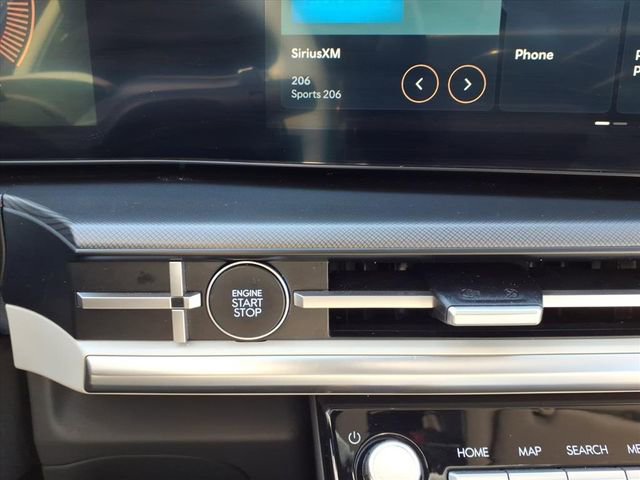 Used 2025 Hyundai Santa Fe SEL image 23