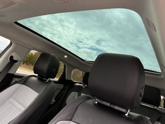 Used 2022 Land Rover Range Rover Evoque R-Dynamic S image 21