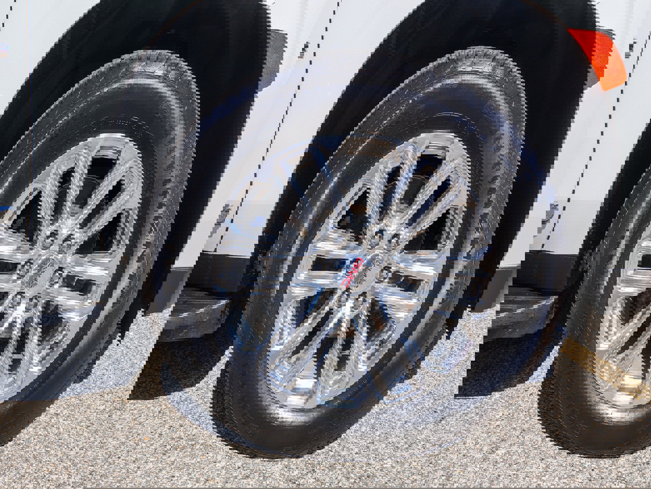 Used 2022 GMC Yukon XL SLT w/ SLT Premium Package image 39