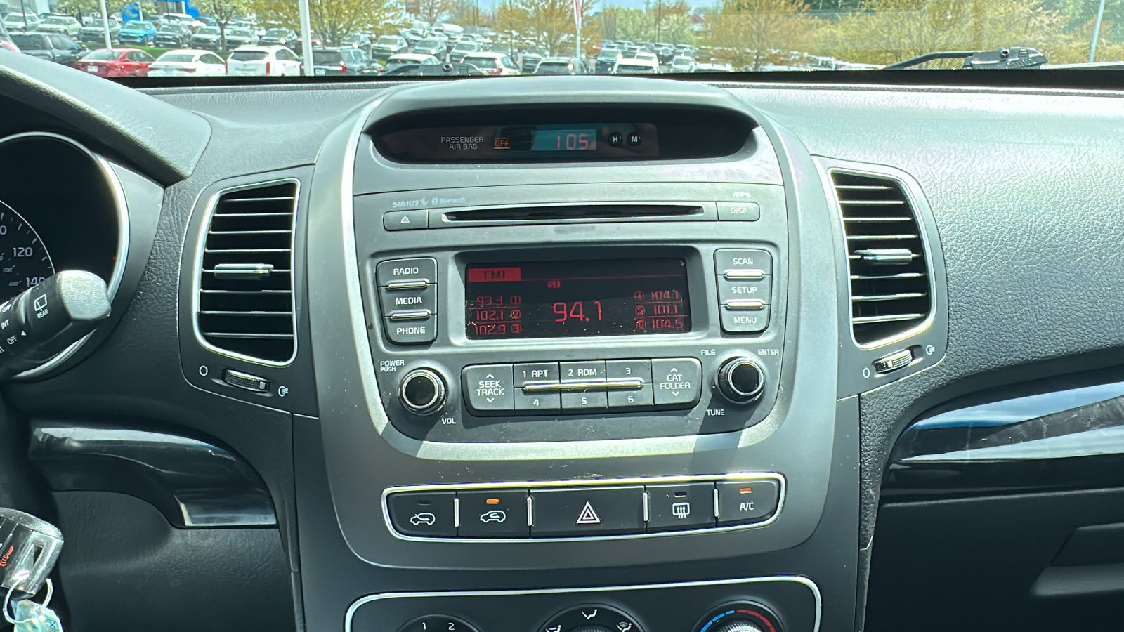 Used 2015 Kia Sorento LX image 19