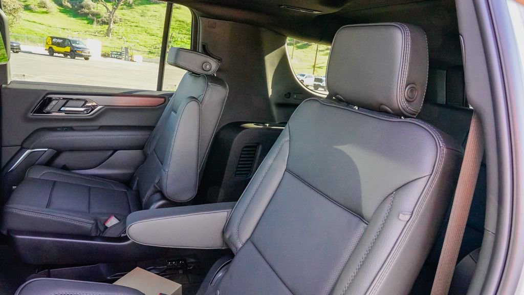New 2026 GMC Yukon XL Denali w/ Advanced Technology Package image 13