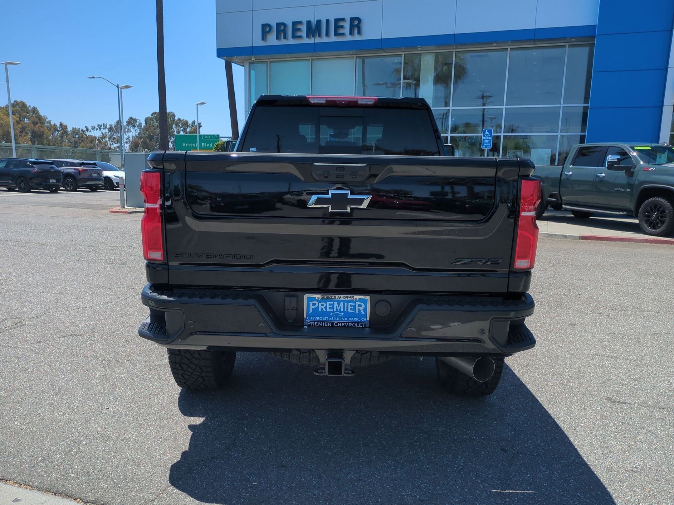 New 2026 Chevrolet Silverado 2500 ZR2 w/ LPO, Dark Essentials Package AWD/4WD image 4