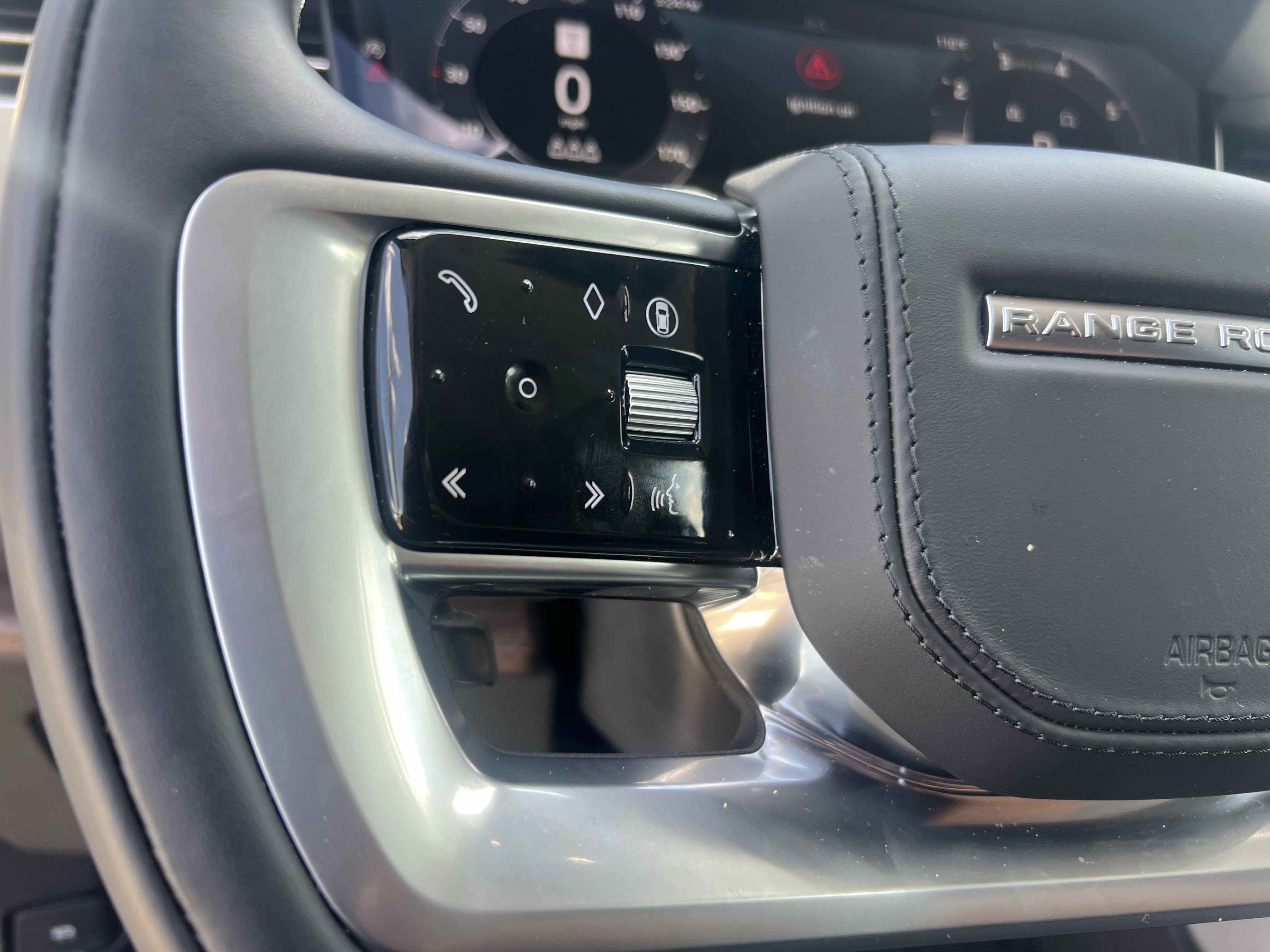 Certified 2026 Land Rover Range Rover SE AWD/4WD image 22
