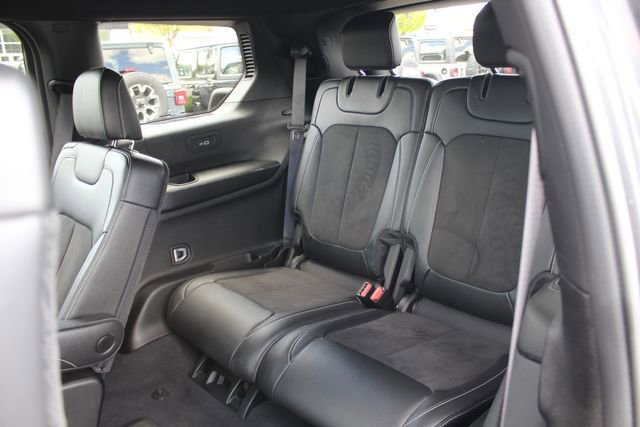 Used 2023 Jeep Grand Cherokee L Altitude AWD/4WD image 24