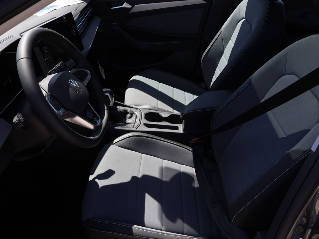 New 2026 Volkswagen Jetta SE FWD image 39