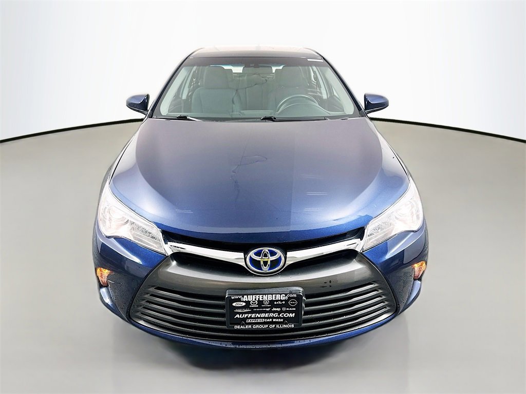 Used 2016 Toyota Camry LE image 2