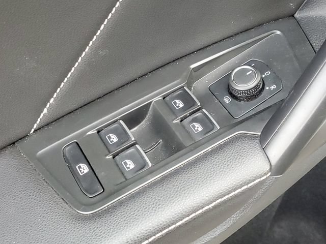 Used 2024 Volkswagen Tiguan SE AWD/4WD image 23