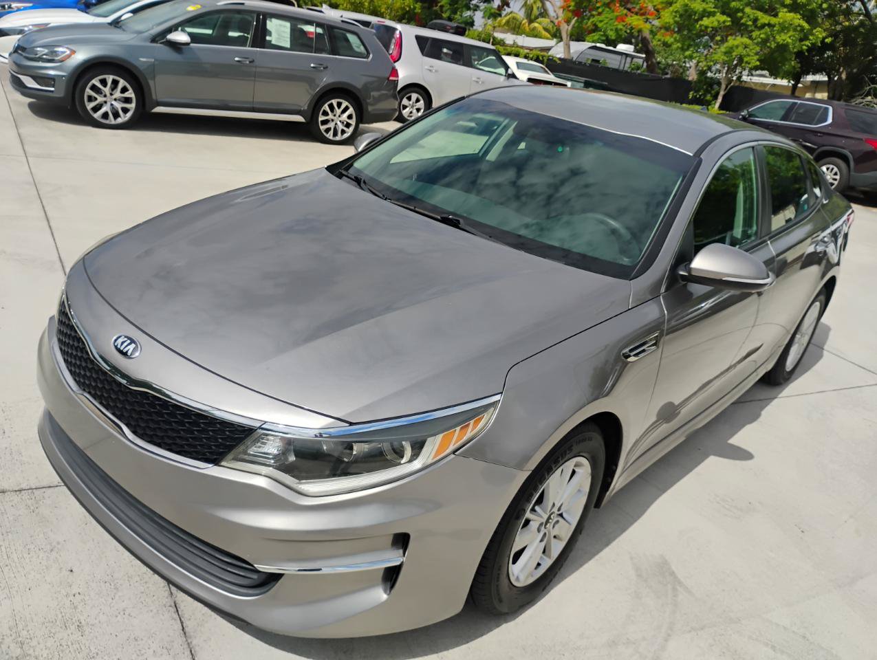 Used 2017 Kia Optima LX FWD image 25