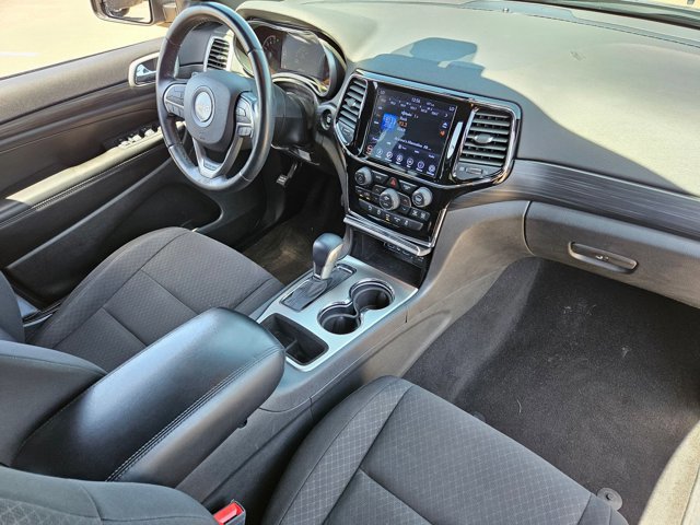 Used 2019 Jeep Grand Cherokee Laredo w/ 18" Wheel & 8.4" Radio Group RWD image 24