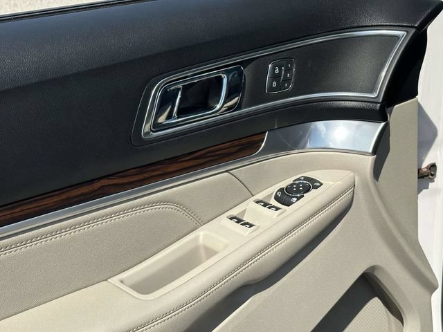 Used 2018 Ford Explorer Limited AWD/4WD image 16