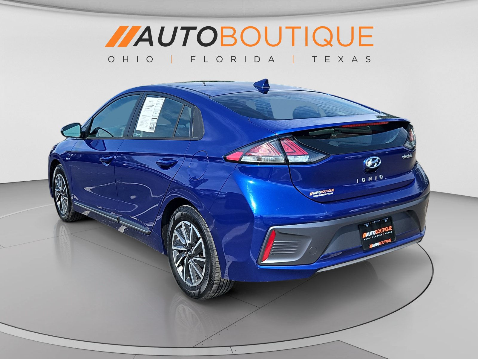 Used 2020 Hyundai Ioniq SE FWD image 3