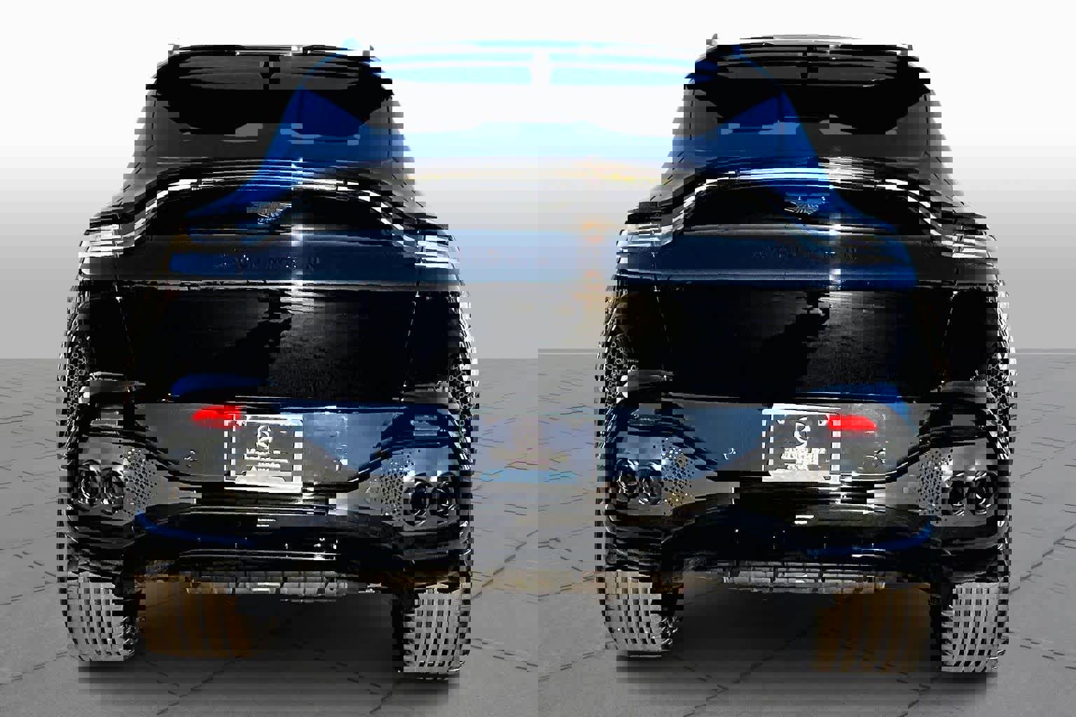 Used 2026 Aston Martin DBX 707 image 5