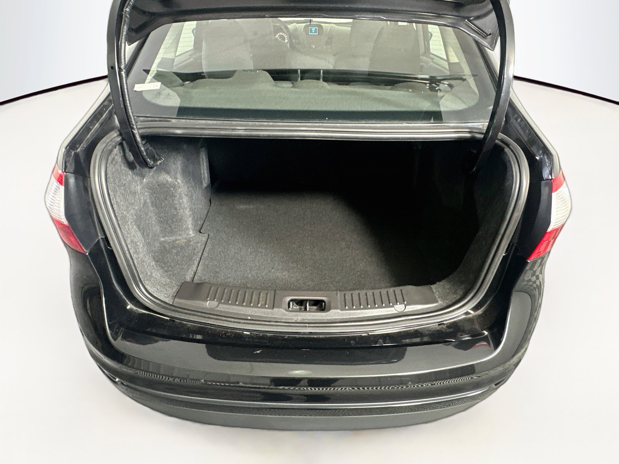Used 2014 Ford Fiesta S FWD image 27