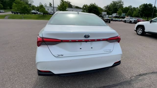 Certified 2020 Toyota Avalon Limited w/ Advanced Safety Package FWD image 3