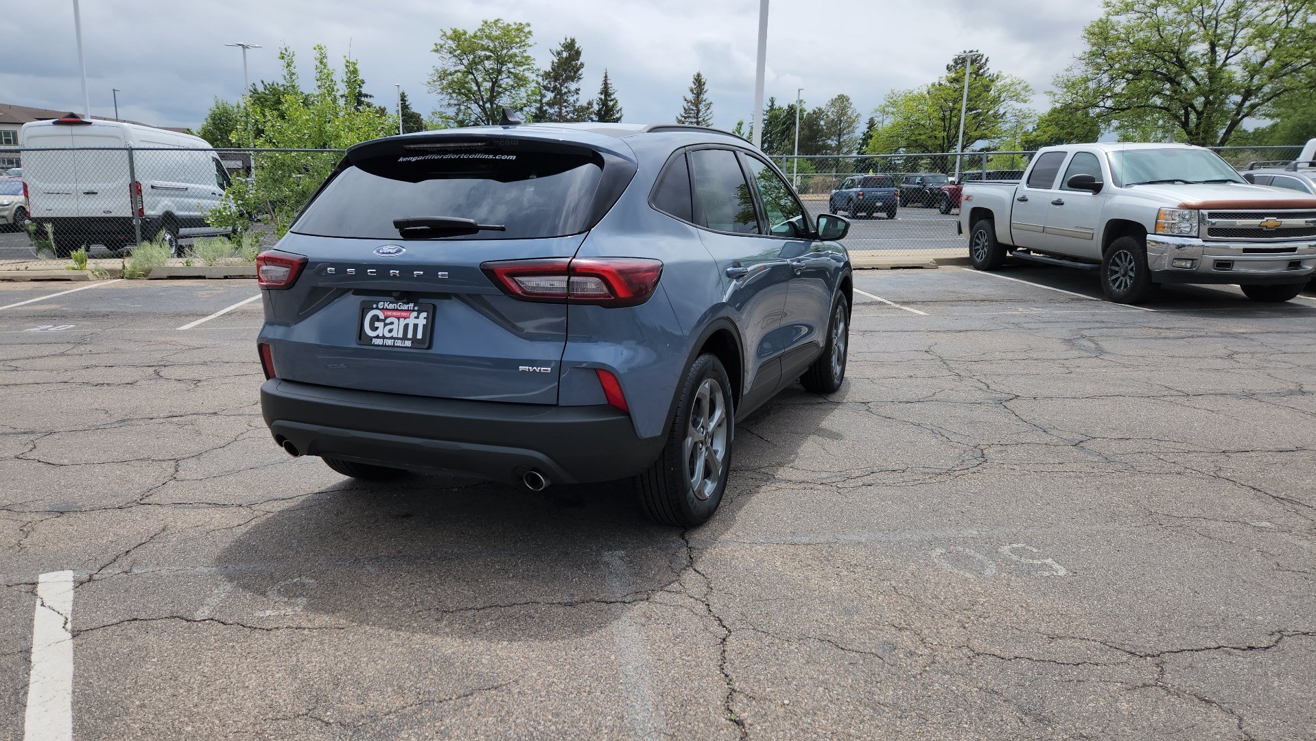 Certified 2025 Ford Escape ST-Line Select AWD/4WD image 12