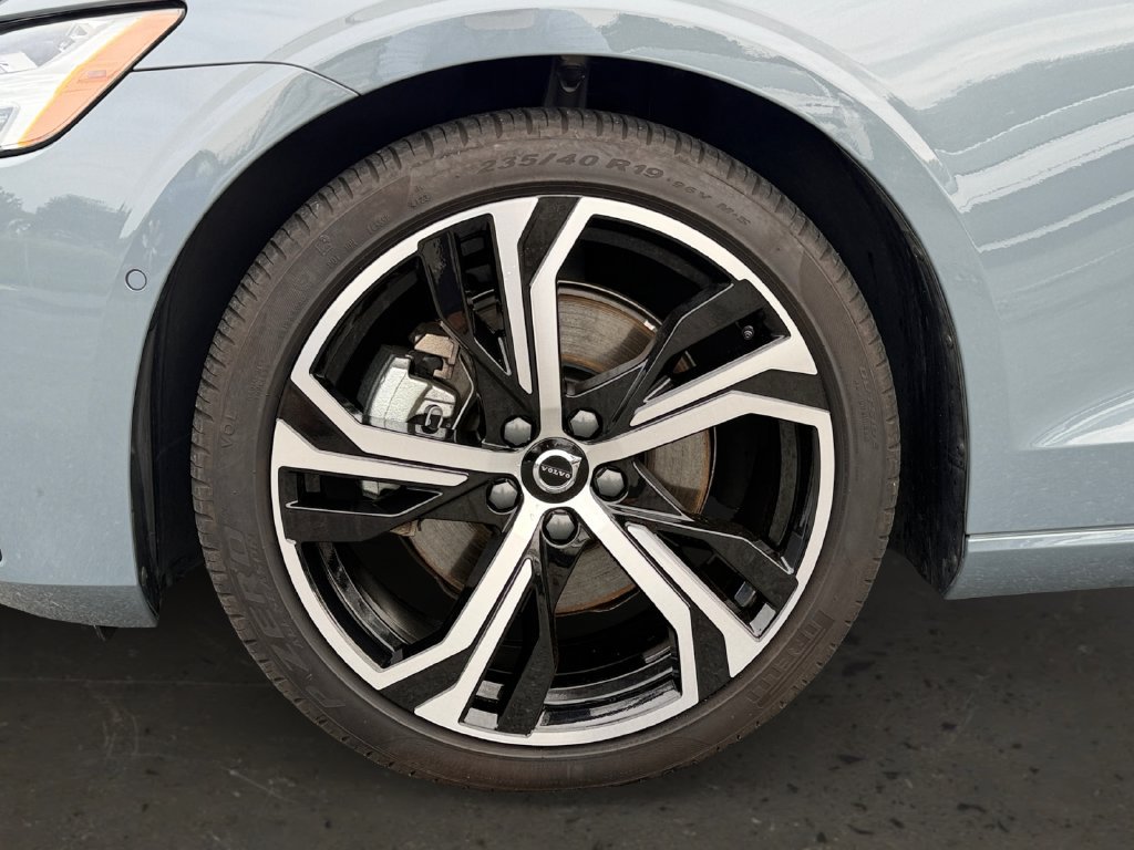 Certified 2024 Volvo S60 B5 Plus w/ Climate Package AWD/4WD image 27
