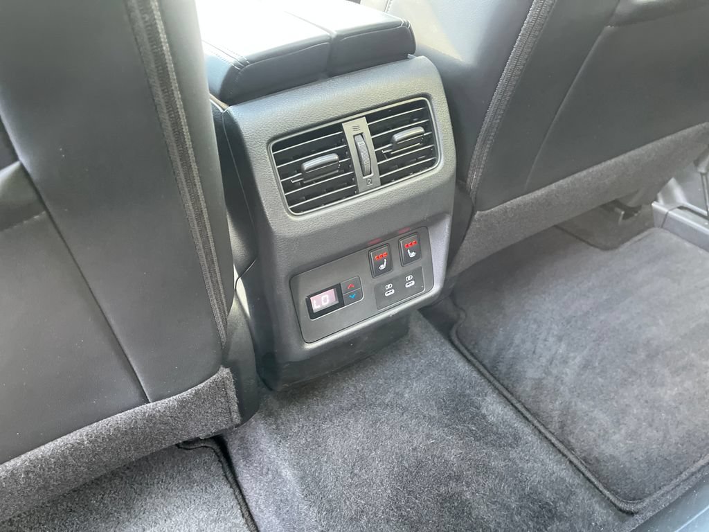 Used 2026 Nissan Rogue Platinum w/ Platinum Premium Package AWD/4WD image 38