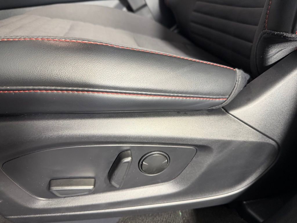 Used 2025 Ford Explorer ST-Line w/ ST-Line Street Pack image 22