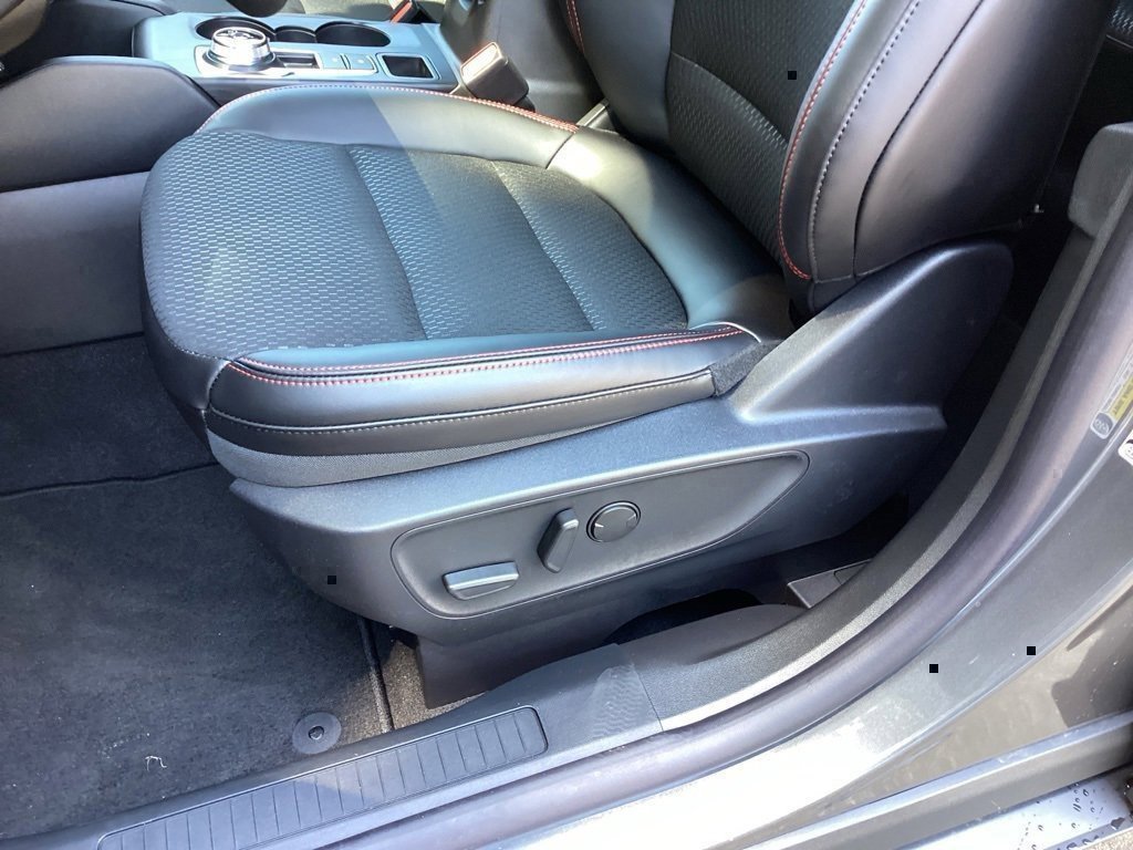 New 2025 Ford Escape ST-Line Elite image 29