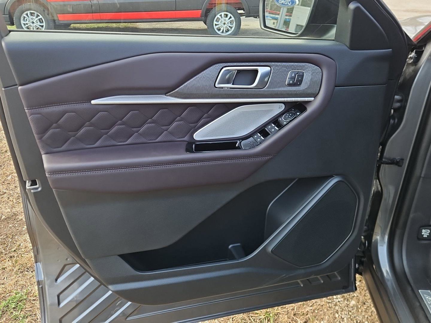 New 2026 Ford Explorer Platinum w/ LUX Leather Package image 13