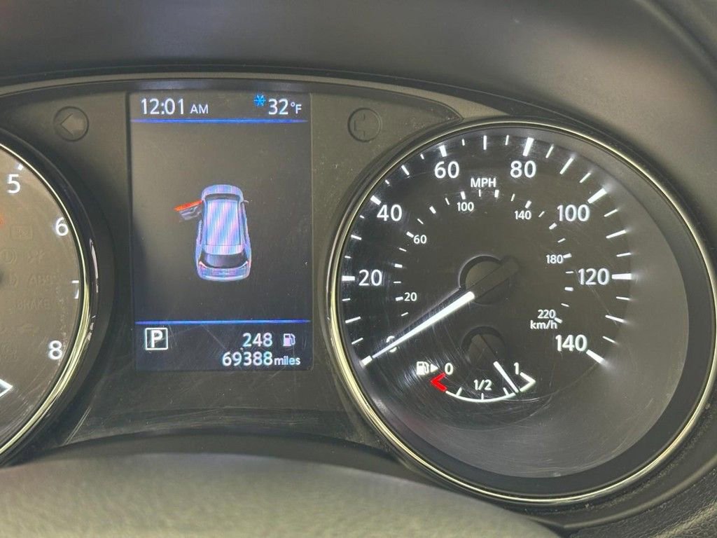 Used 2020 Nissan Rogue S image 21