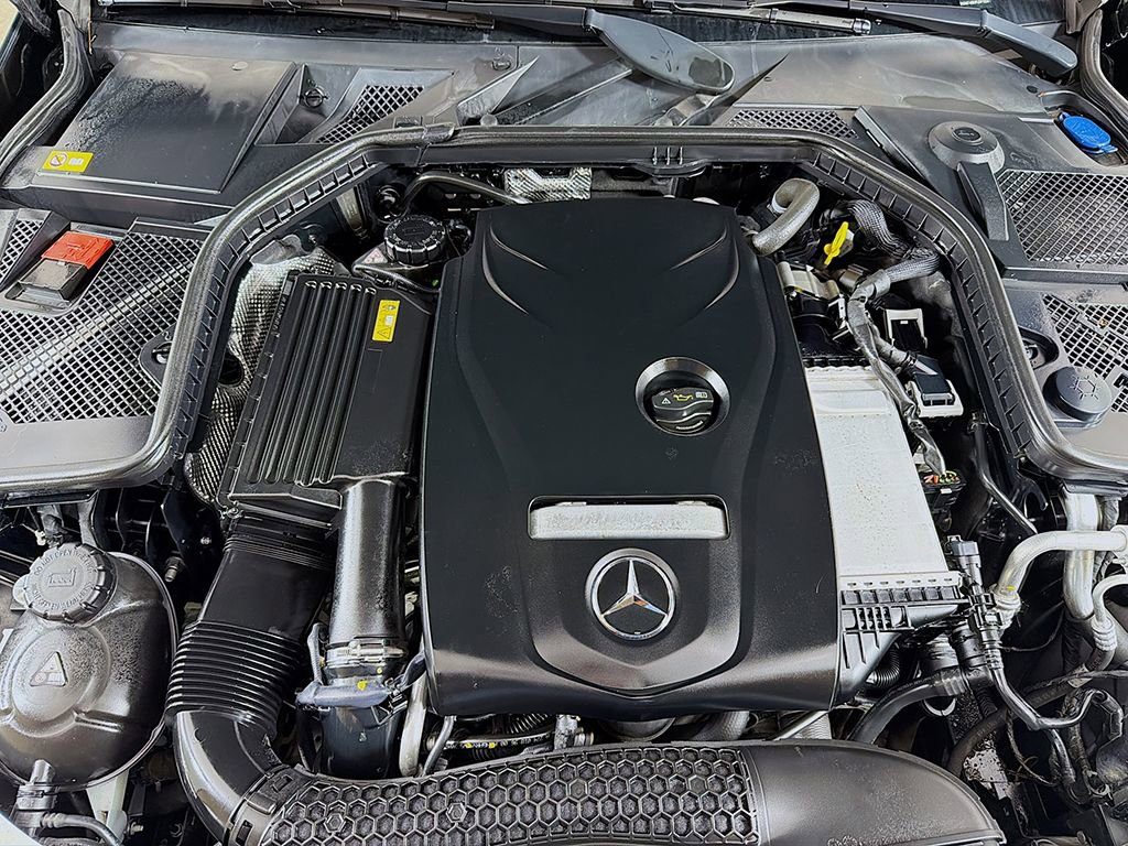 Used 2015 Mercedes-Benz C 300 4MATIC Sedan image 16