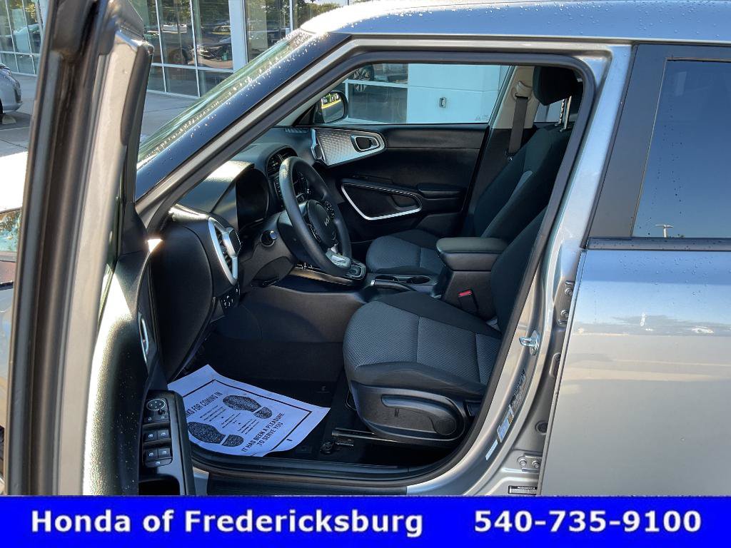 Used 2022 Kia Soul LX w/ Technology Package FWD image 24