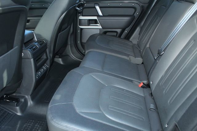 Used 2022 Land Rover Defender 110 X-Dynamic HSE image 5