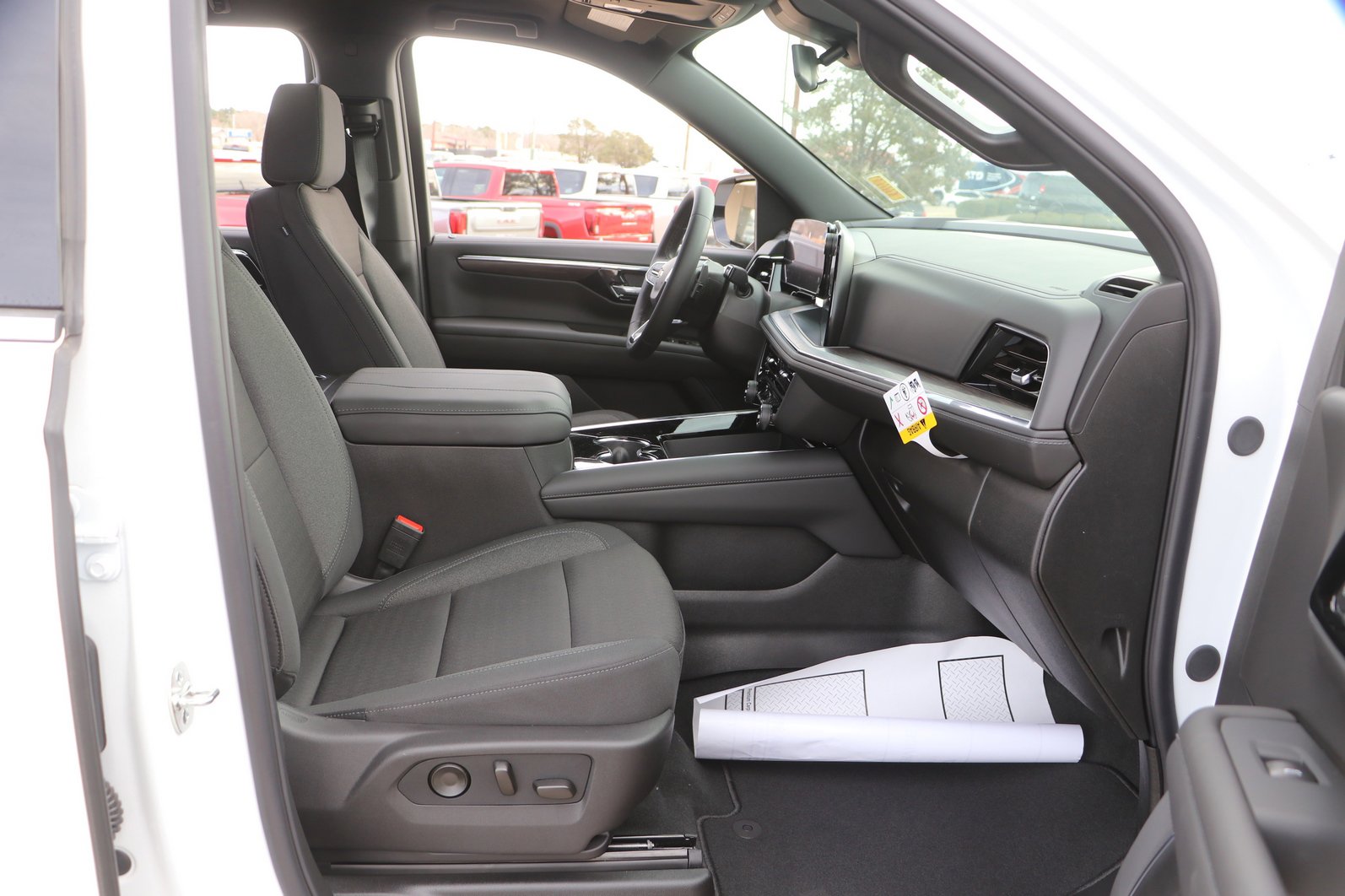 New 2026 Chevrolet Suburban LS image 33