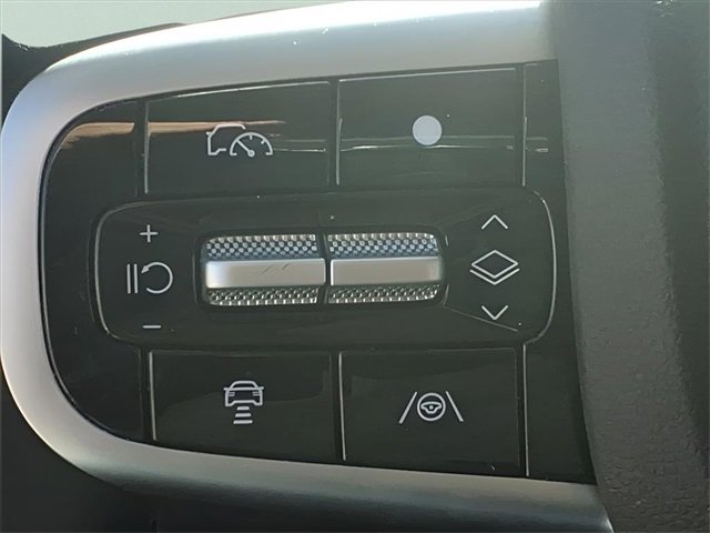 Used 2025 Genesis GV80 2.5T Standard image 18