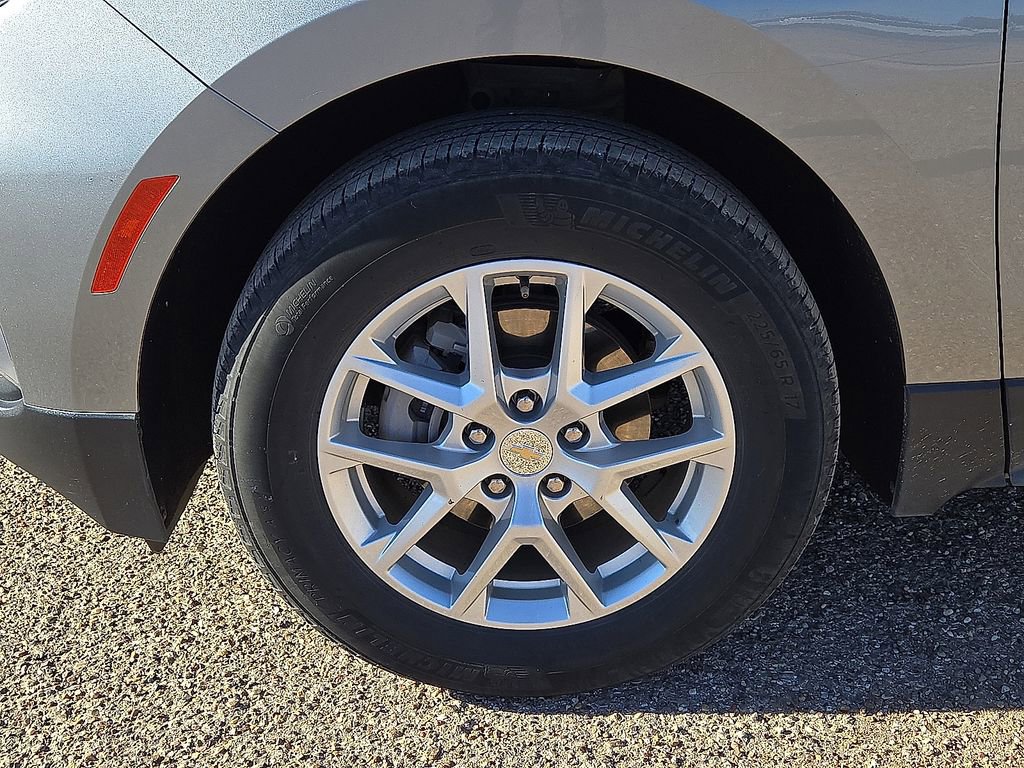 Used 2023 Chevrolet Equinox LT image 10