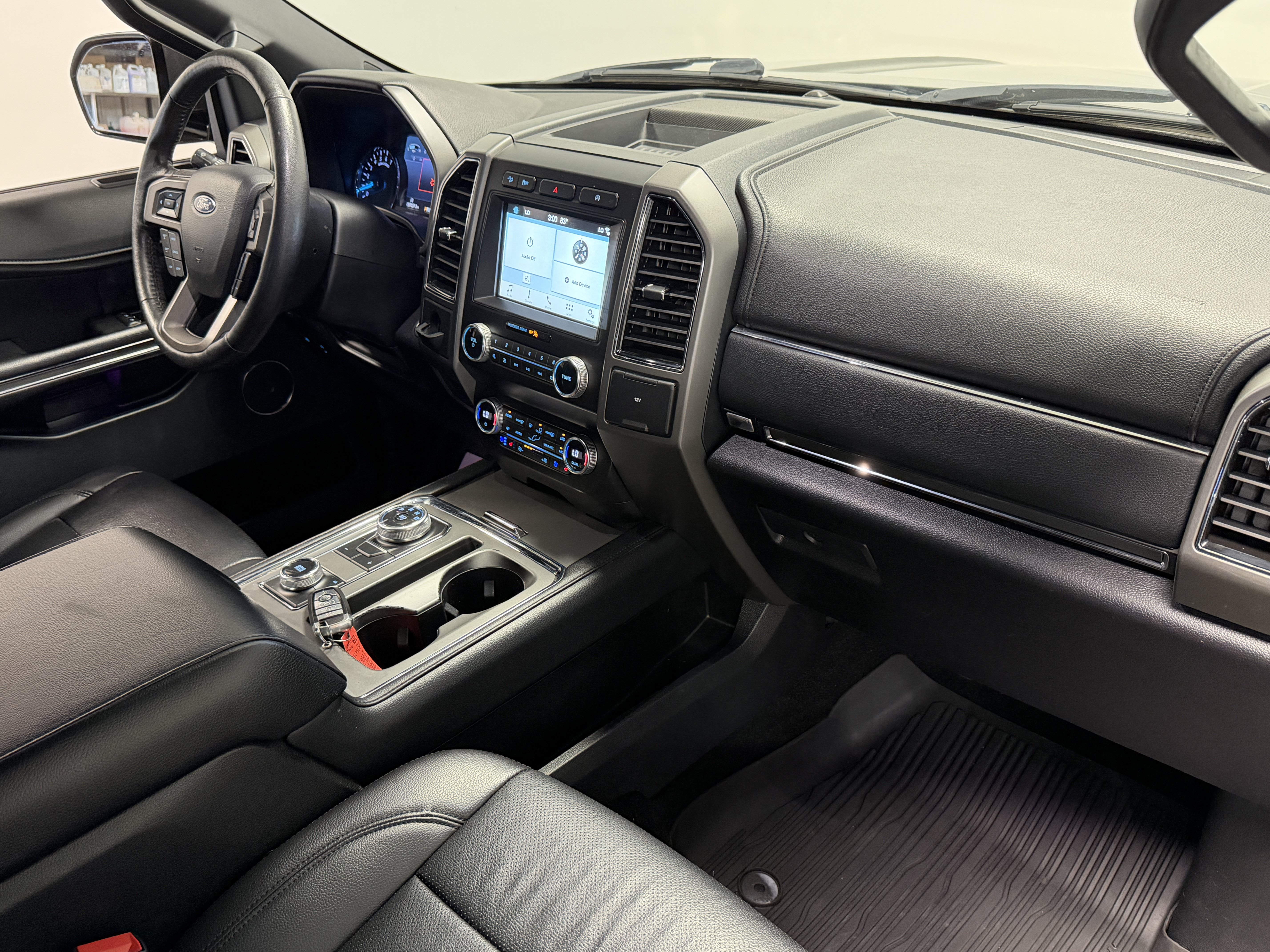 Used 2019 Ford Expedition XLT w/ Equipment Group 202A AWD/4WD image 21